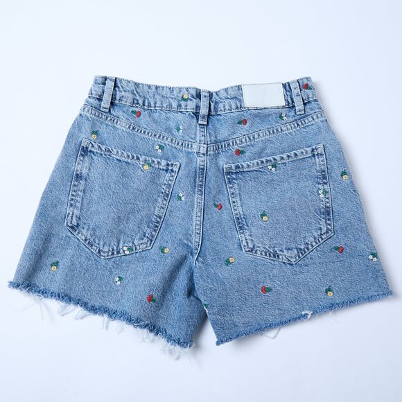 Rails Zuma Embroidered Flower Field Frayed Hem Denim Shorts Size 25 cottagecore - Picture 3 of 16